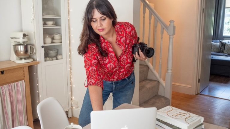 18 Side Hustle Ideas: Find Your Perfect Side Hustle